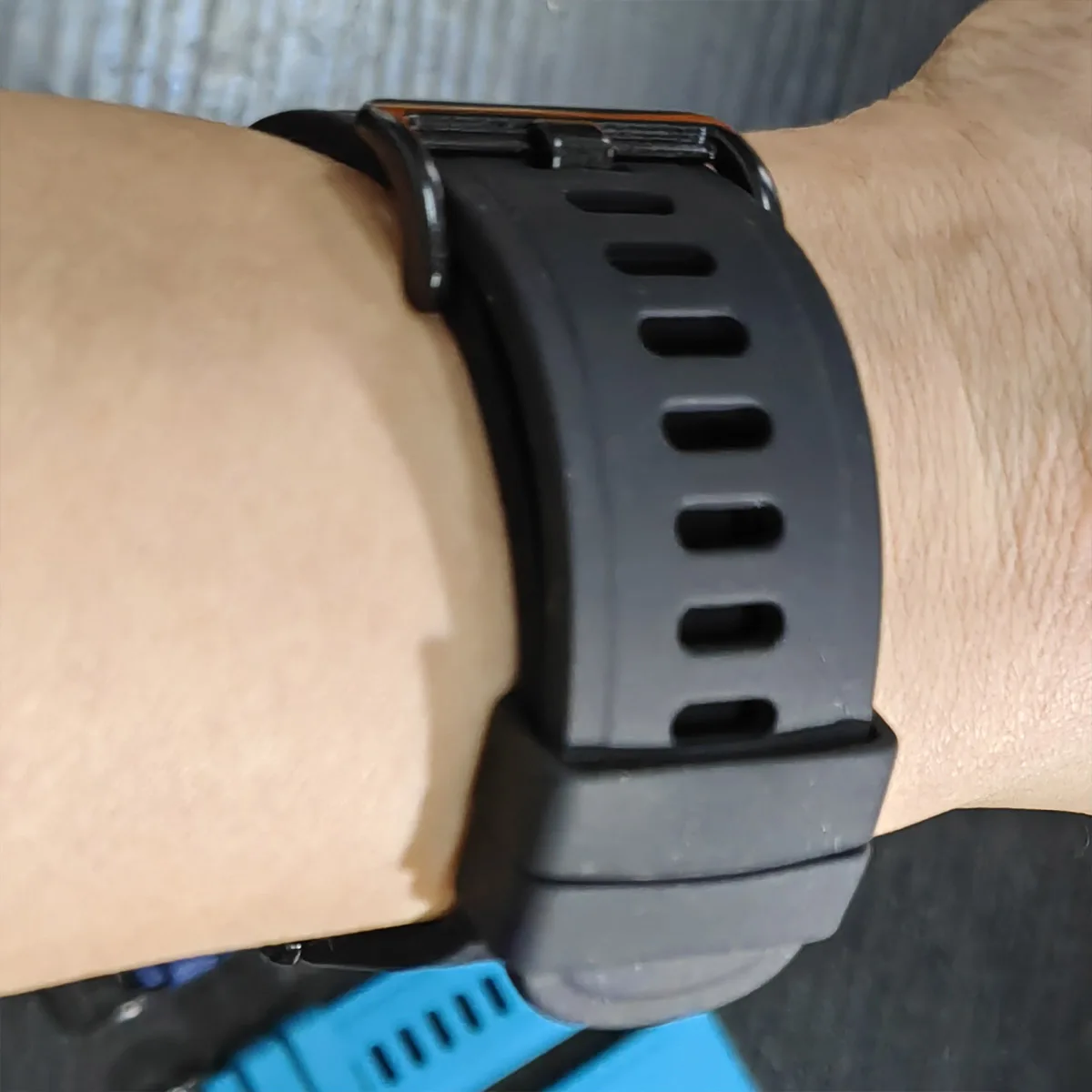 Soft Breathable Silicone Watch - Smartwatches review and price